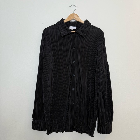 Isalis Syd Plisse Pleated Longsleeve Collared Blouse size medium in black - Picture 3 of 11